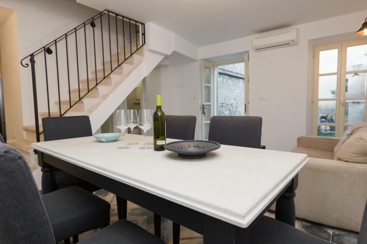 House "Vesela" Villa Biograd na Moru Kültér fotó